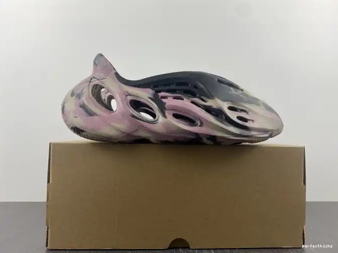 Adidas Carbon Yeezy IG9562 MX Foam RNR 0525